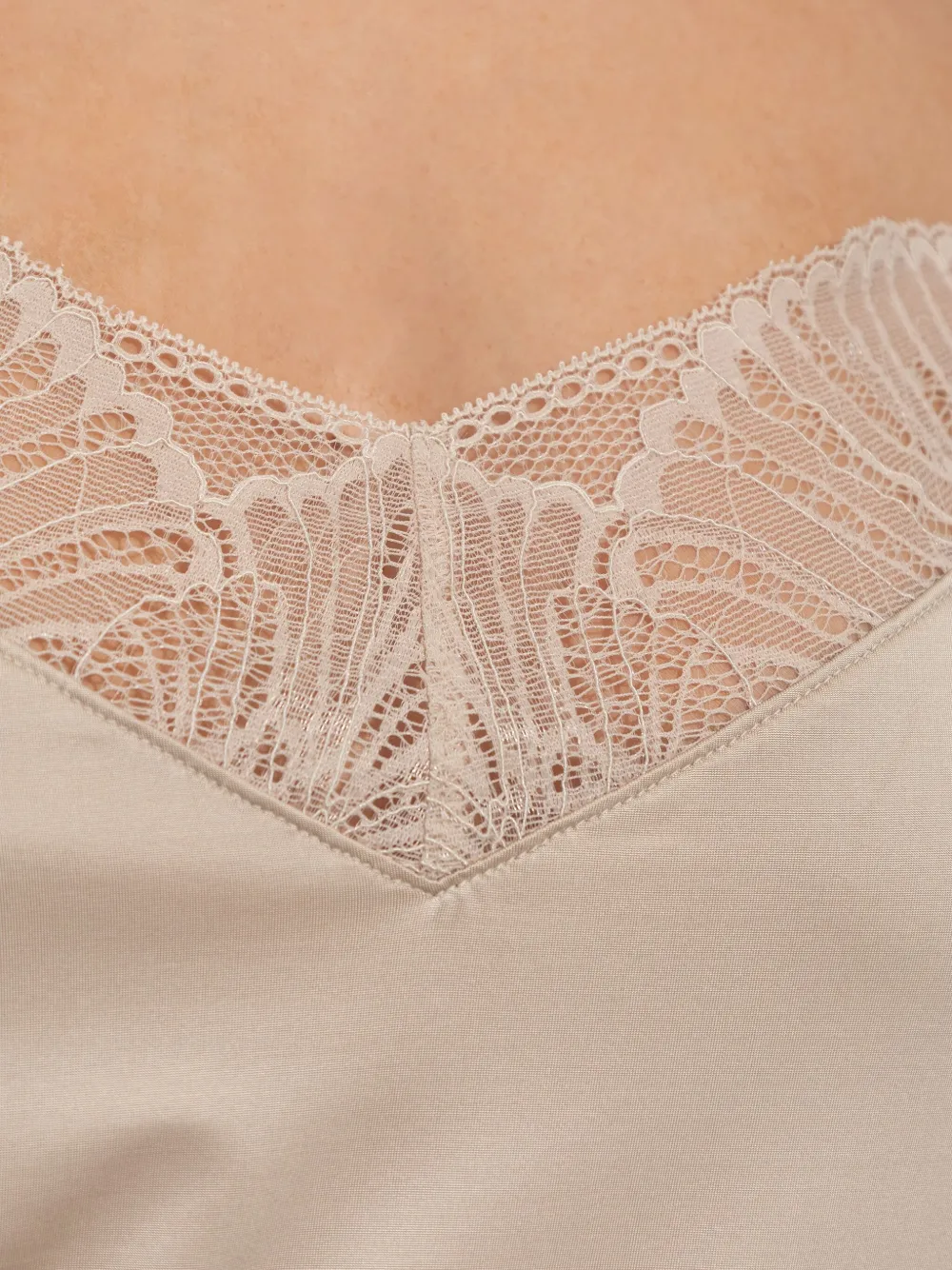 Hanro Lilith Lace-trim Camisole In Neutral