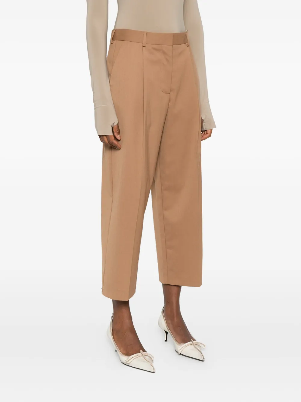 The M Pleated-front Cropped Pants In Brown