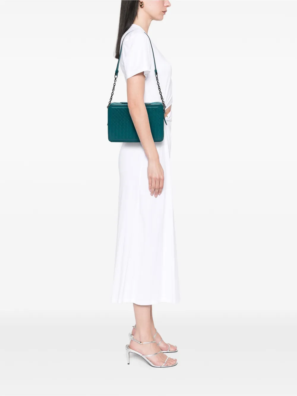 Bottega Veneta Pre-Owned 2012-2025 Nappa Intrecciato Belt Flap Camera Bag shoulder bag | Pre-Owned | Image 2