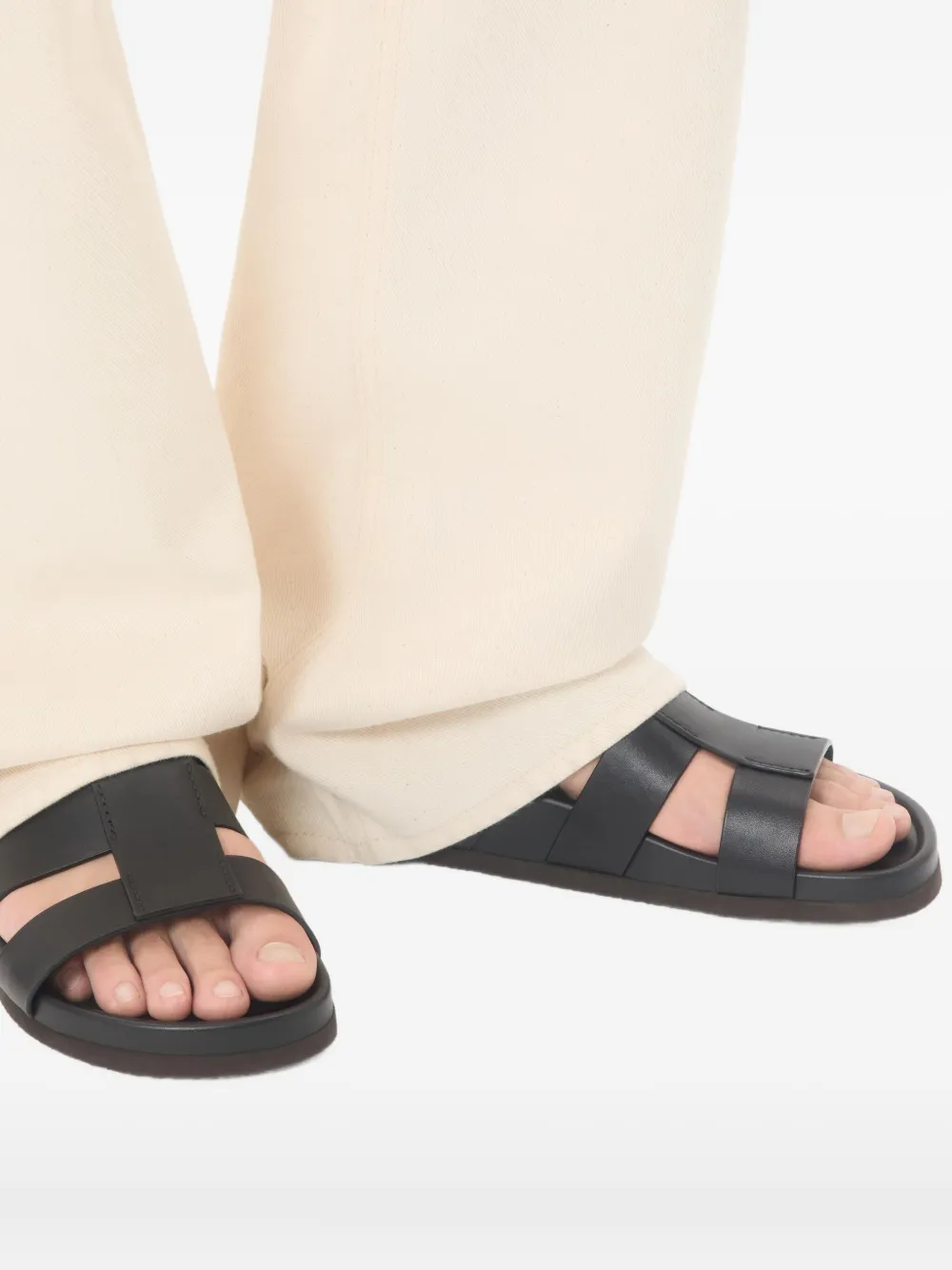 Valentino Garavani Studshield leren sandalen Zwart