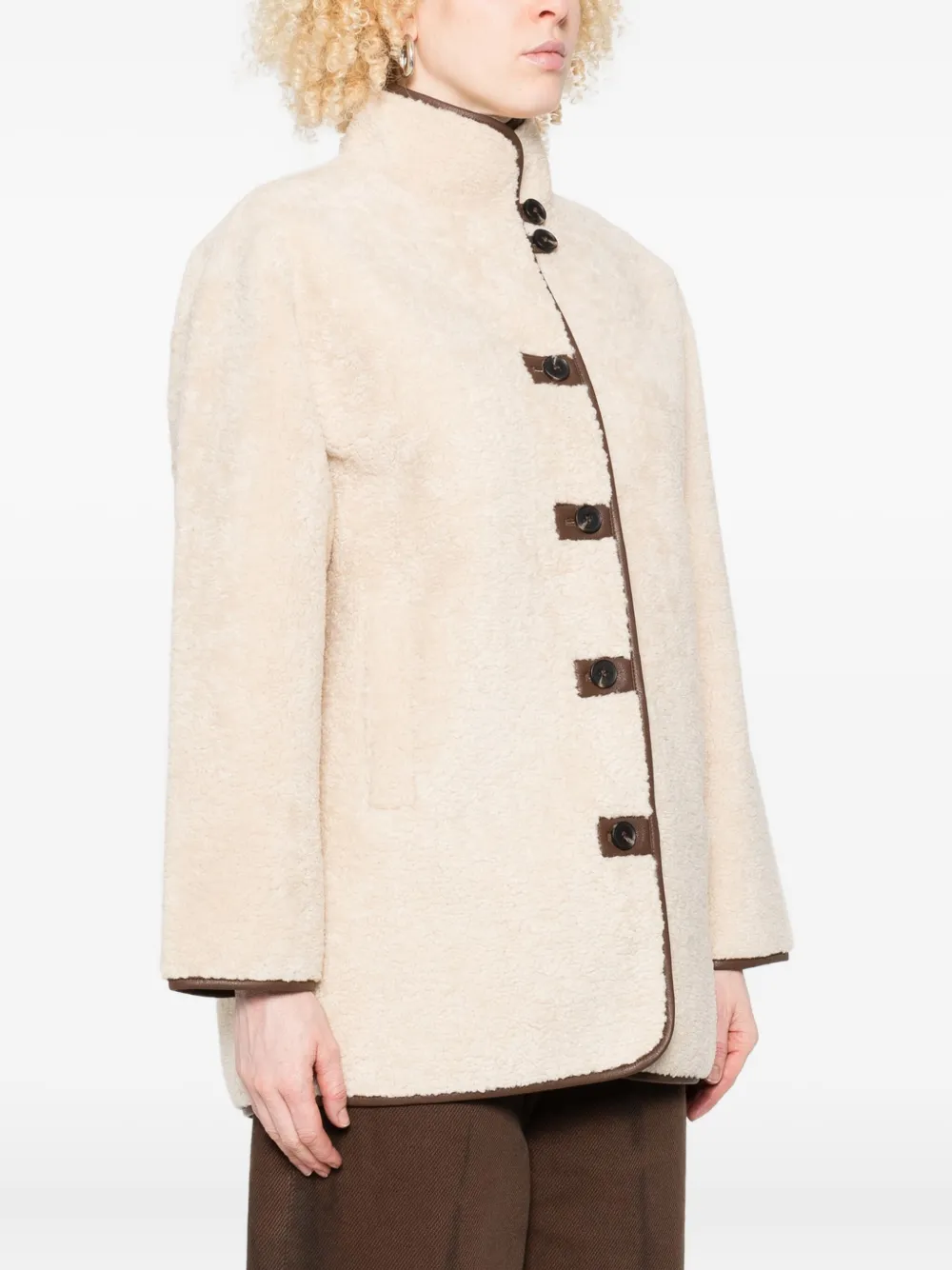 Yerse Button-fastening Shearling Coat In Neutral