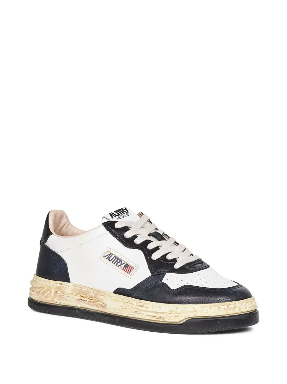 Autry Medalist low sneakers White