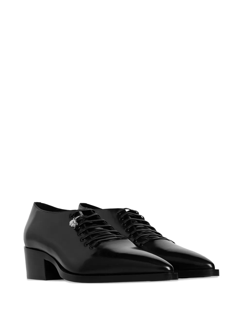 Alexander McQueen Derby schoenen met doodskopdetail Zwart