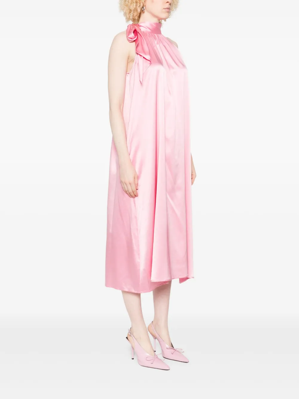 Danamé Gedrapeerde jurk met strikdetail Roze