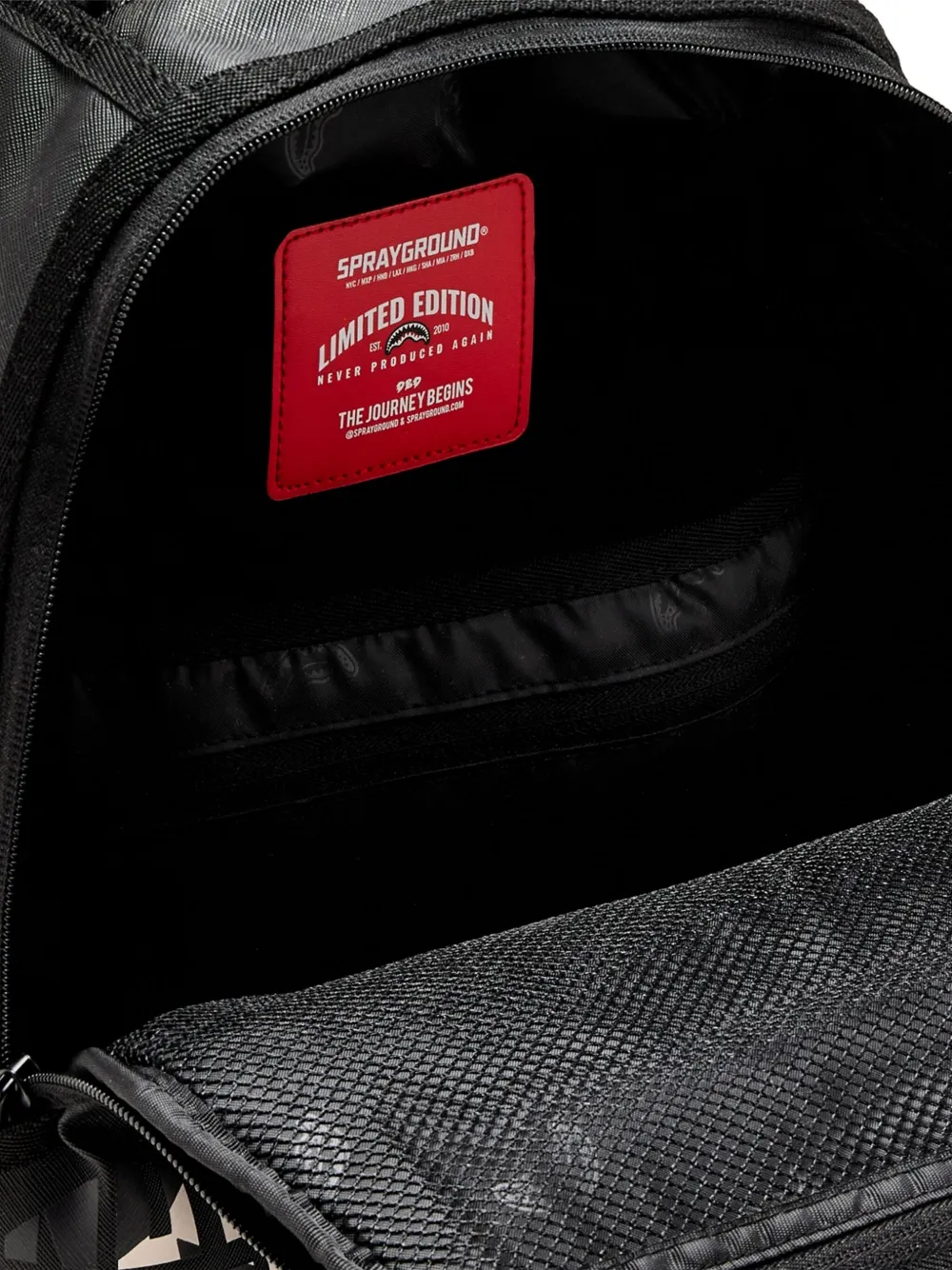 Sprayground Shark Central Infinity Mouth rugzak met grafische print Zwart