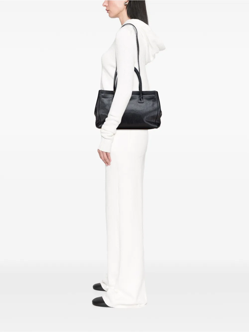 CHANEL Pre-Owned 2004-2005 Medium Calfskin Executive Cerf Tote satchel | Pre-Owned | Image 2