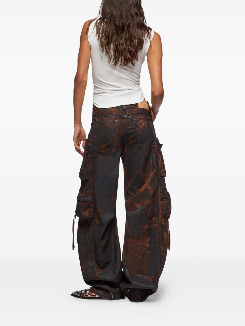 The Attico Broek met cargo zak Bruin