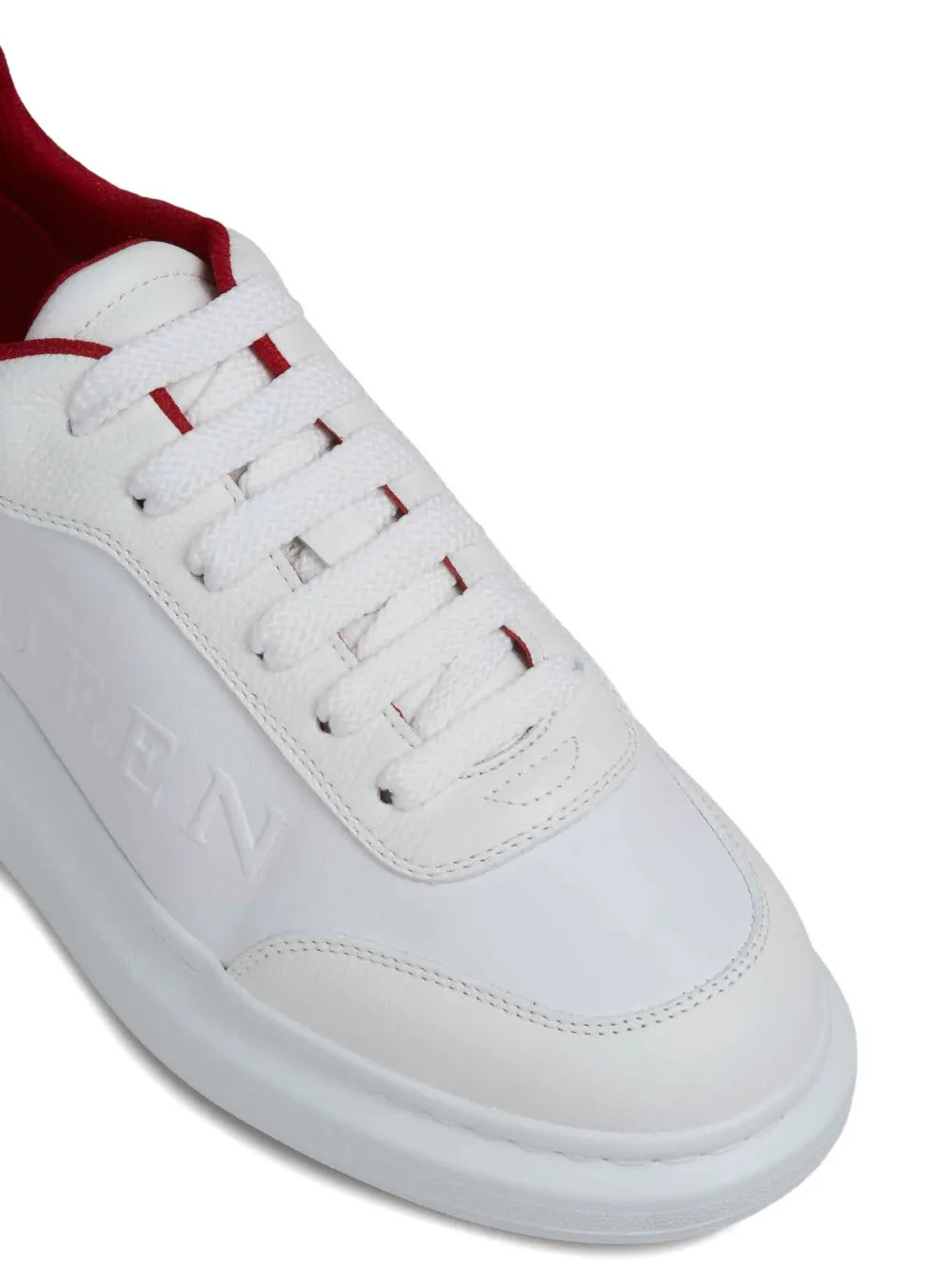 Alexander McQueen Sneakers met reliëf Wit