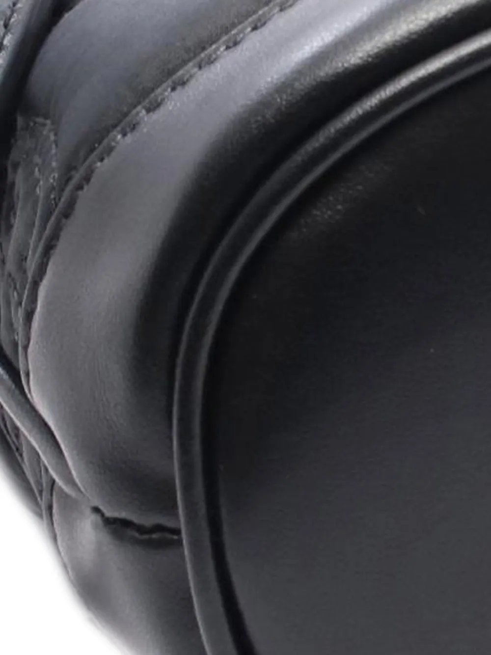 Gucci Pre-Owned 2016-2025 GG Matelasse Leather bucket bag | Pre-Owned | Image 2