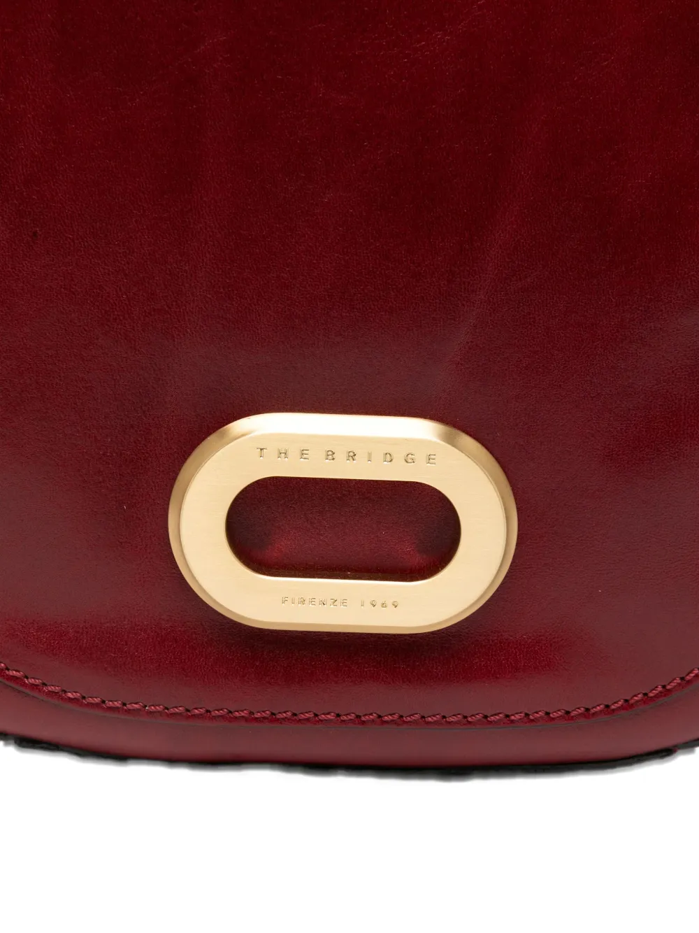 The Bridge Oval-plaque Shoulder Bag In Red