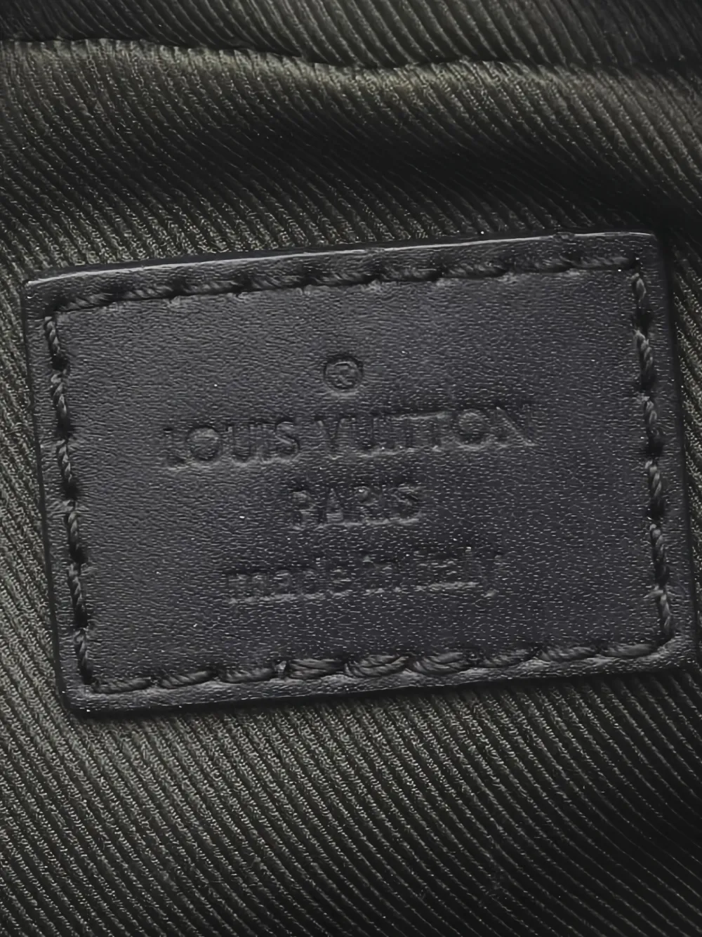 Pre-owned Louis Vuitton Danube Pm Vivienne Shoulder Bag In Black