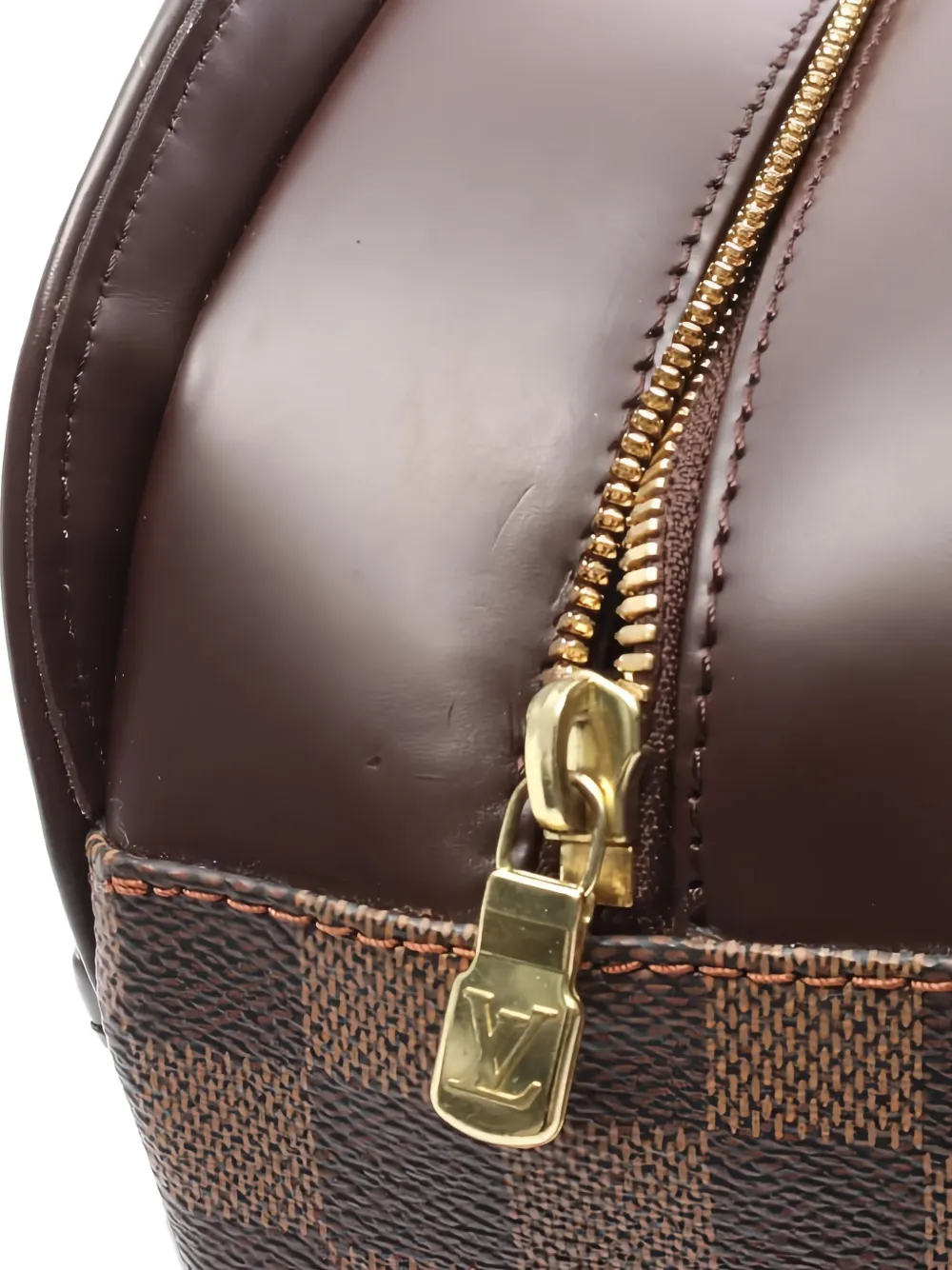 Pre-owned Louis Vuitton Saria Handbag In Brown
