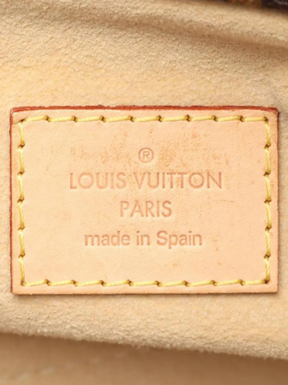Louis Vuitton Pre-Owned Artsy MM monogram shoulder bag | Pre-Owned | Image 2