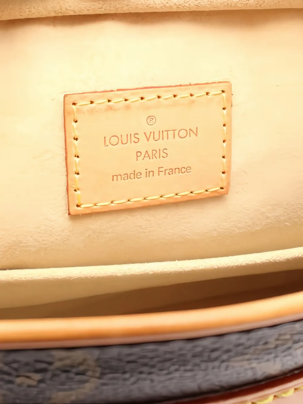 Pre-owned Louis Vuitton 2006 Hudson Gm Monogram Shoulder Bag In Brown