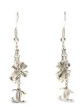 CHANEL Pre-Owned Interlocking CC floral-charm earrings - Silver