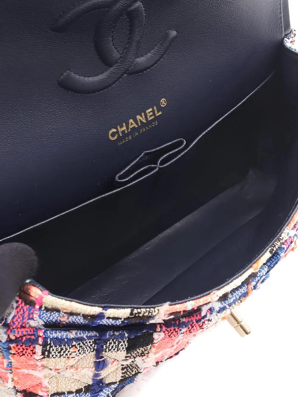 Pre-owned Chanel Matelassé Tweed Shoulder Bag In Neutral