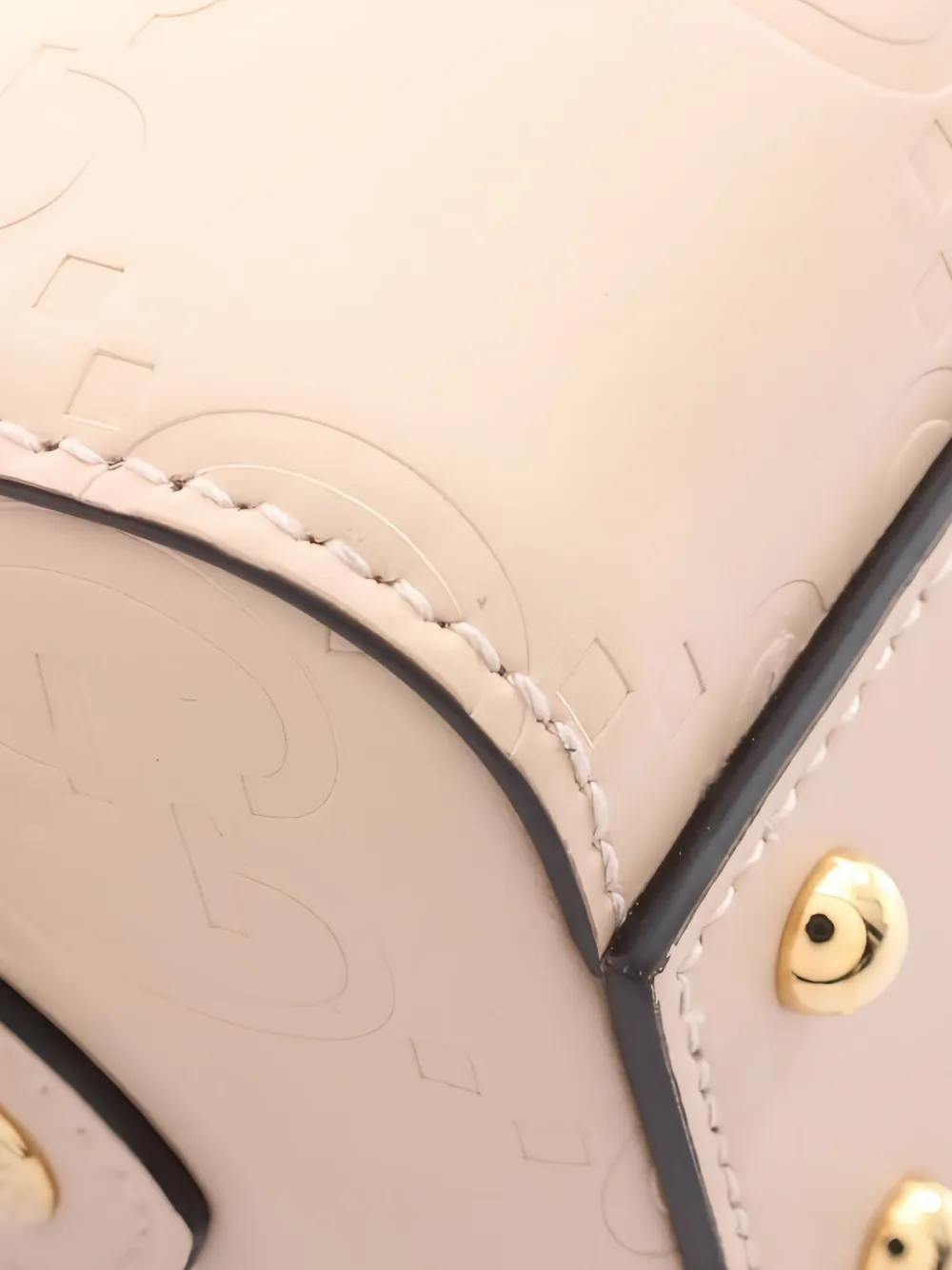 Pre-owned Gucci Gg-pattern Leather Two-way Handbag In Pink