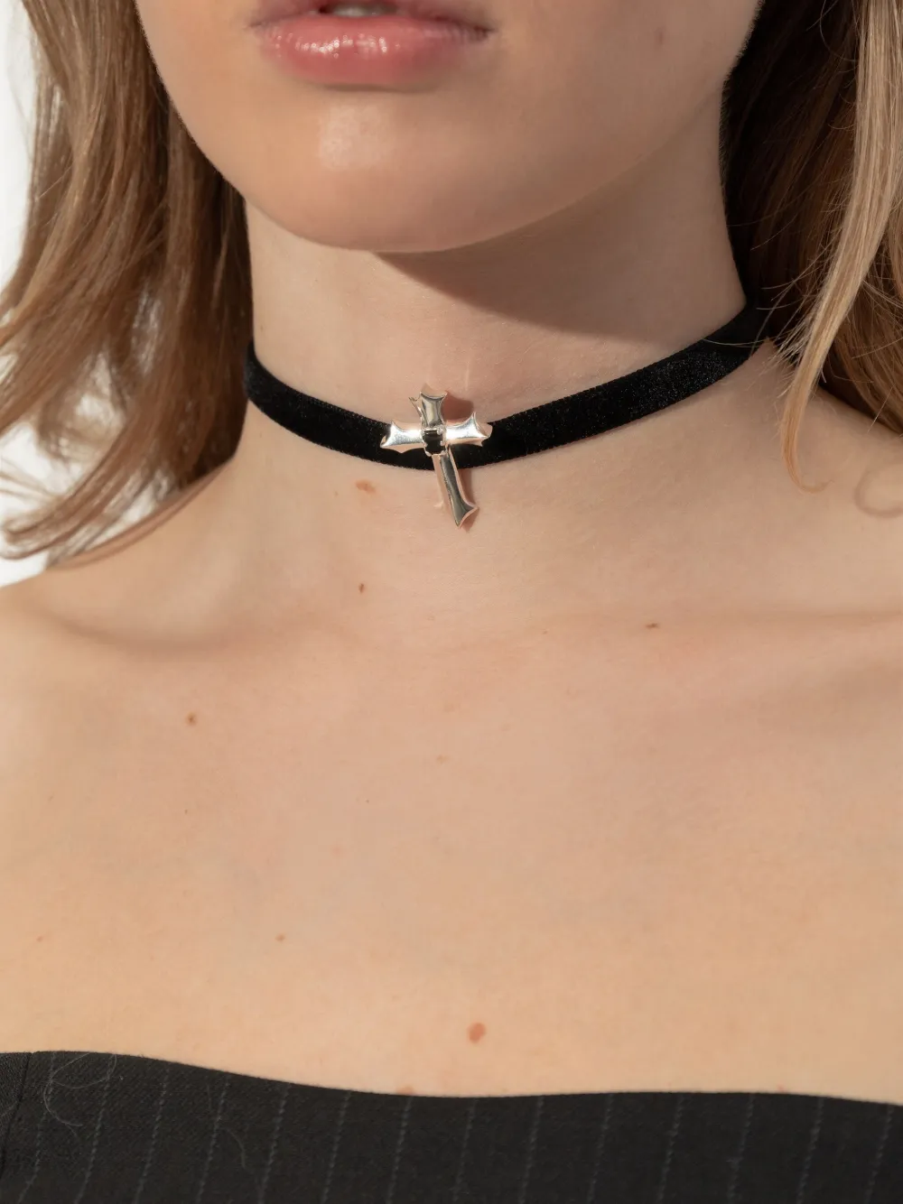 Misbhv Cross Pendant Choker In Black