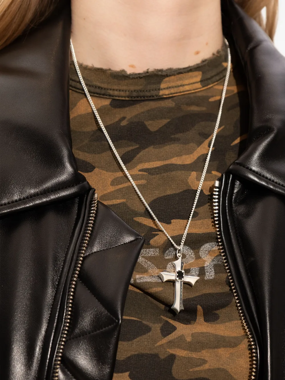 MISBHV cross-pendant necklace | Men | Image 2