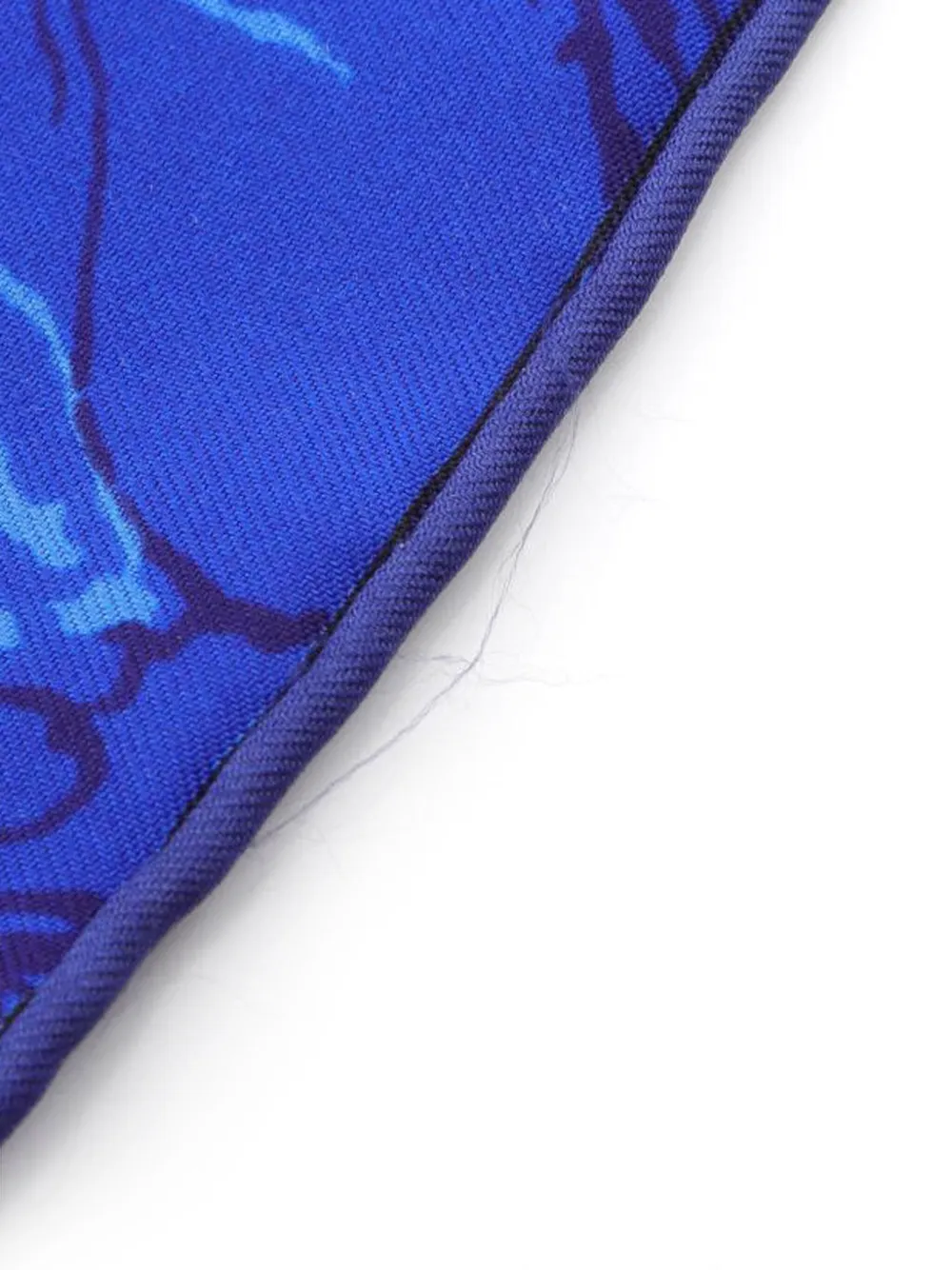 Pre-owned Hermes 1990 Carpe Diem 90 Scarf In Blue