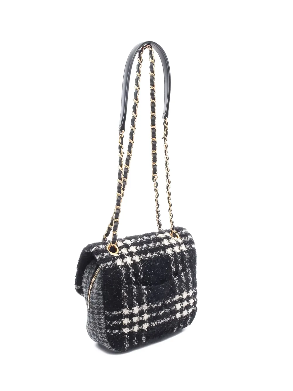 Pre-owned Chanel Matelassé Tweed Shoulder Bag In Black