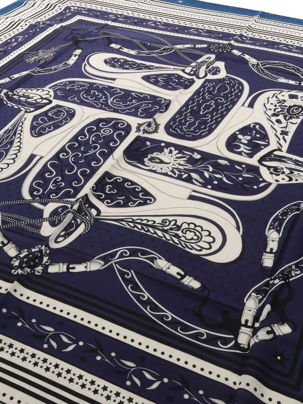 Hermès Pre-Owned 2010 Festival des Amazones 140 scarf | Image 2