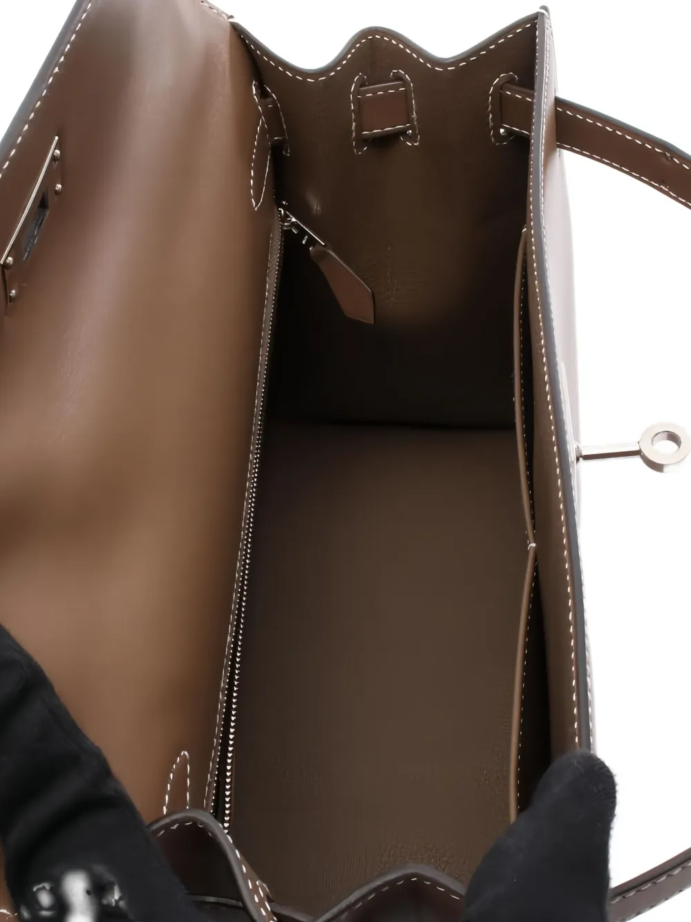 Pre-owned Hermes 2019 Kelly 28 Handbag In Brown