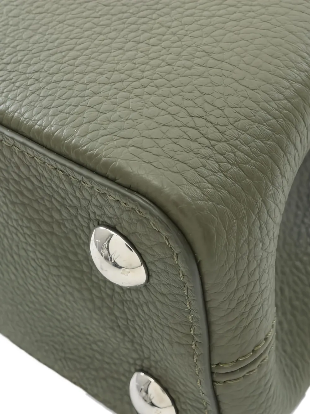 Pre-owned Louis Vuitton Capucines Bb Handbag In Green