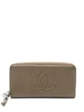 CHANEL Pre-Owned chain-detail zip wallet - Green
