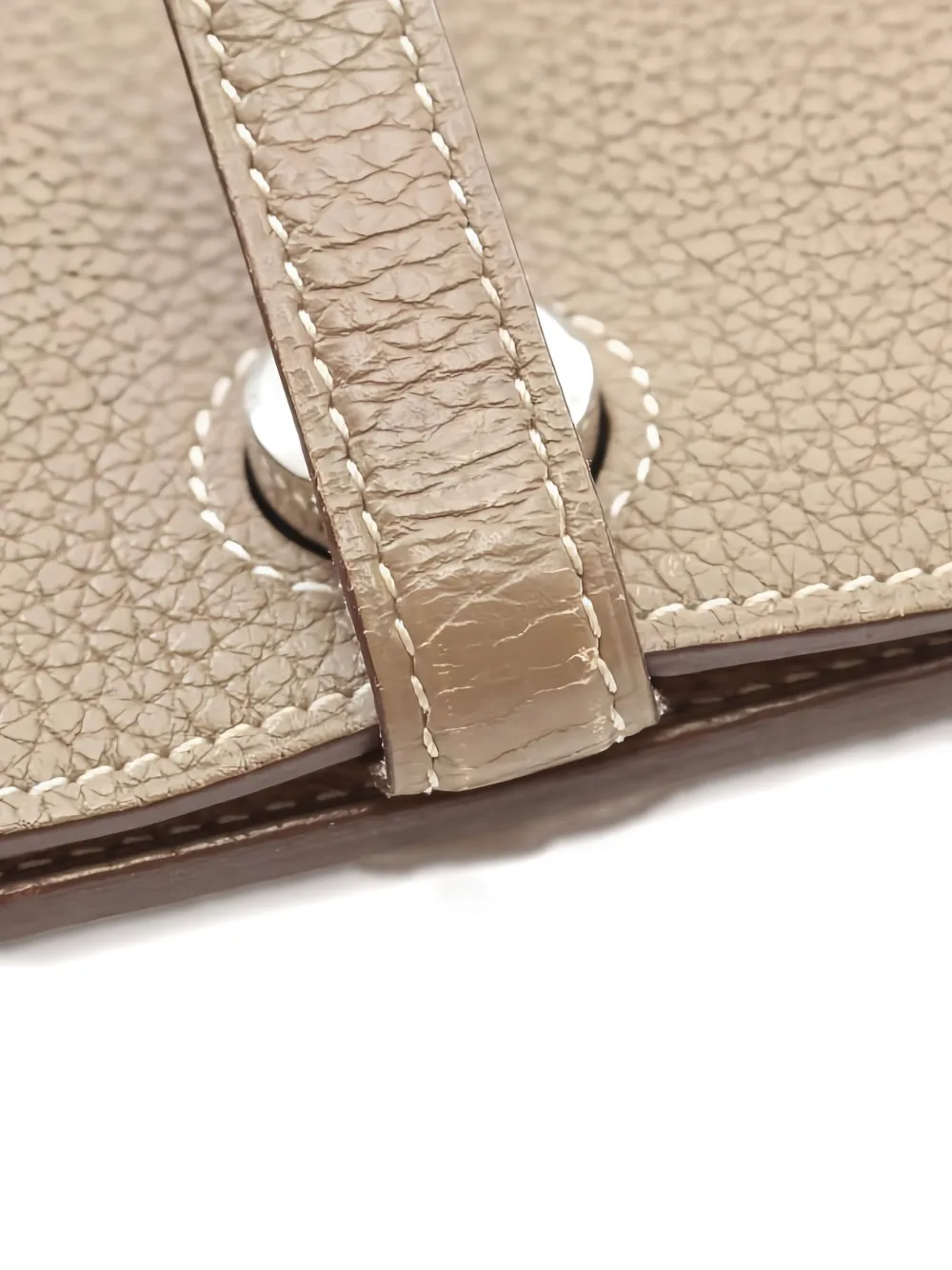 Pre-owned Hermes 2011 Dogon Gm Wallet In Neutral