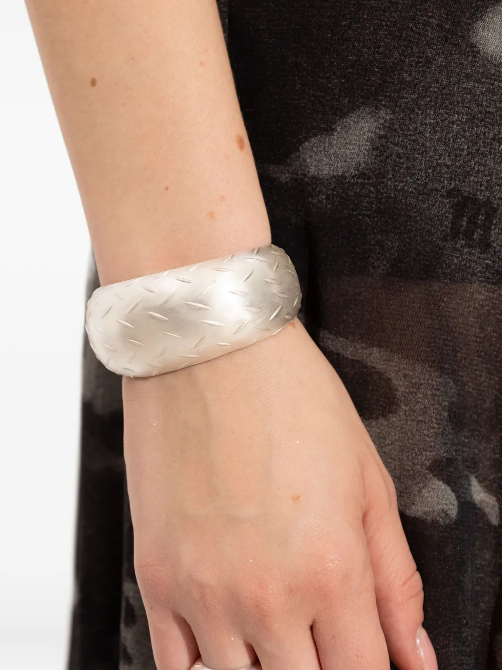 Misbhv Patterned Cuff Bracelet In Brown