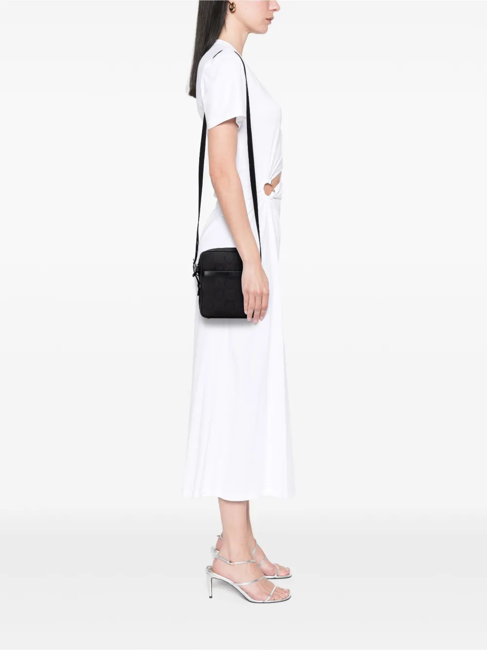 Ferragamo Pre-Owned 2000-2025 Gancini Canvas crossbody bag | Pre-Owned | Image 2