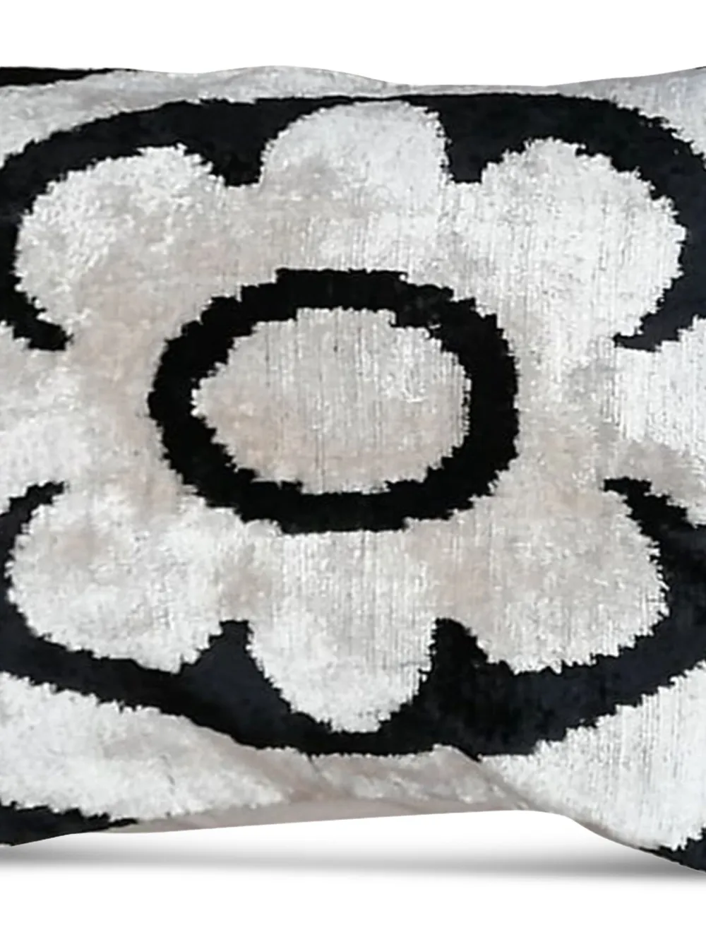 Les-Ottomans coussin à fleurs brodées | Coussins | Image 2