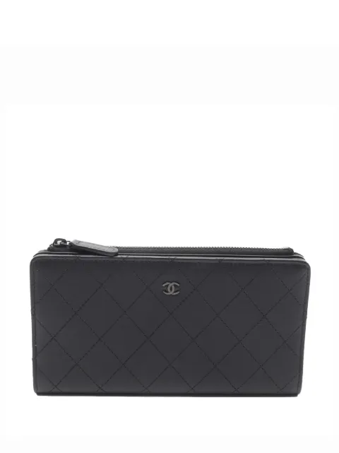 CHANEL Pre-Owned 2021-2025 Quilted Calfskin So Black Bifold Wallet long wallets