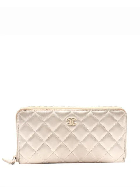 CHANEL Pre-Owned 2014 CC Quilted Metallic Lambskin Zip Around Wallet long wallets