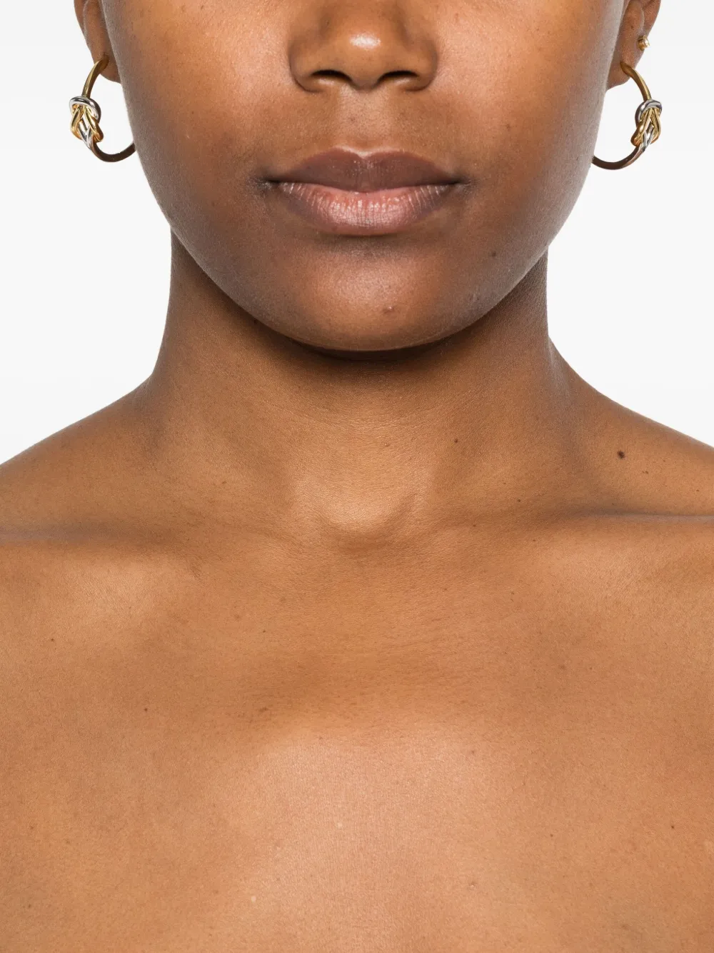 Eddie Borgo 12kt yellow gold Slipknot hoop earrings | Fine Jewelry | Image 2