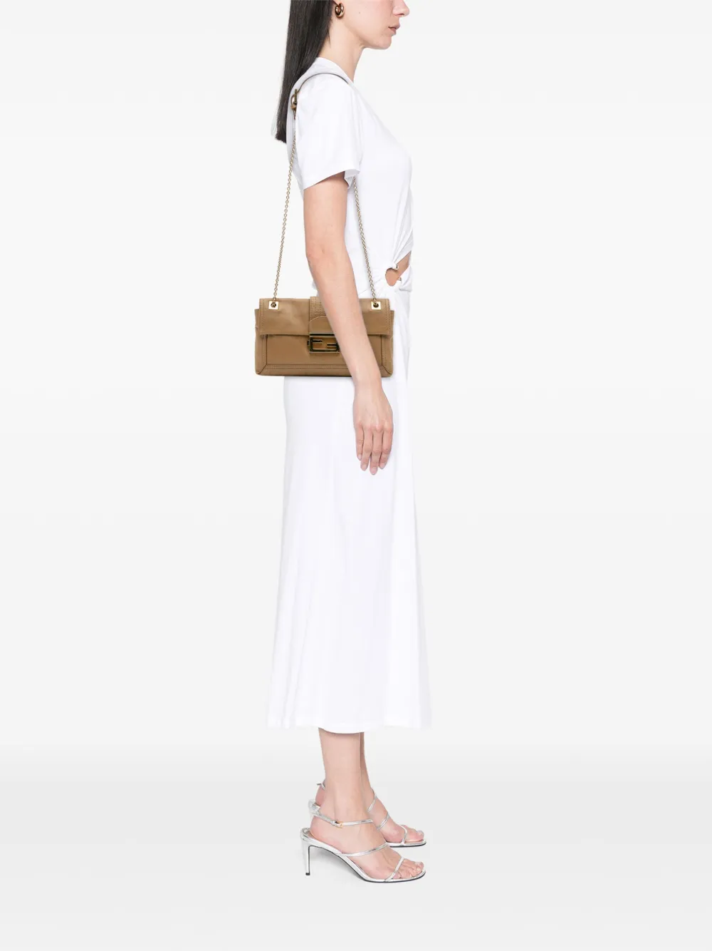 Fendi Pre-Owned 2010-2025 Leather Baguette Chain Flap crossbody bag | Pre-Owned | Image 2