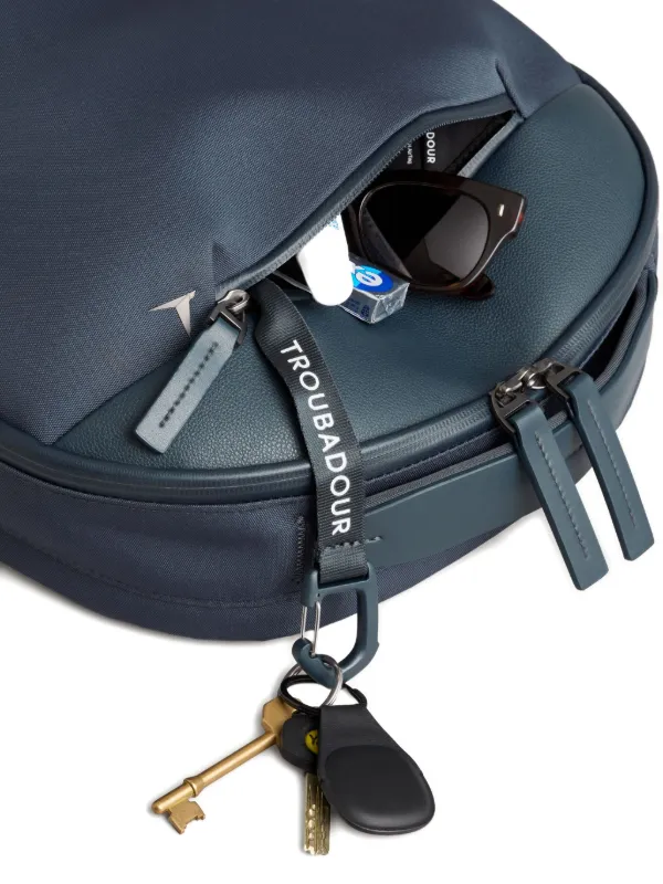 Troubadour Apex 4.0 パデッド バックパック | ブルー | FARFETCH JP