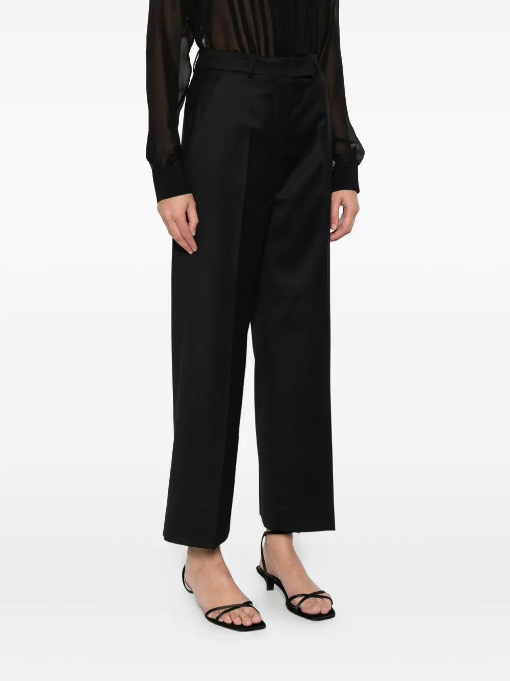 Quelledue Teodora Straight-leg Trousers In Black