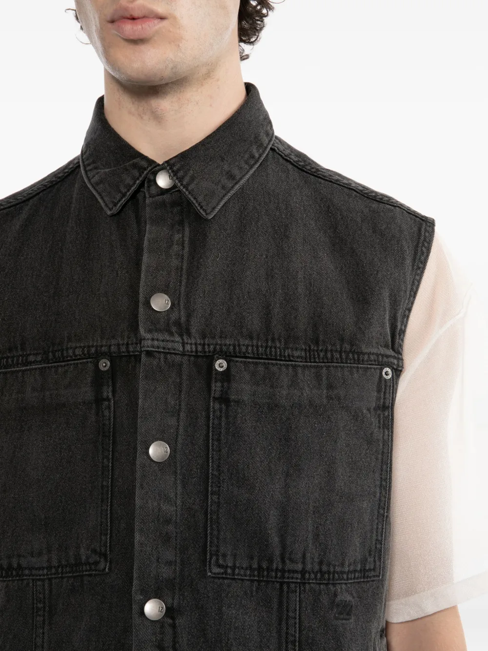 Izzue Logo-embroidered Denim Jacket In Black