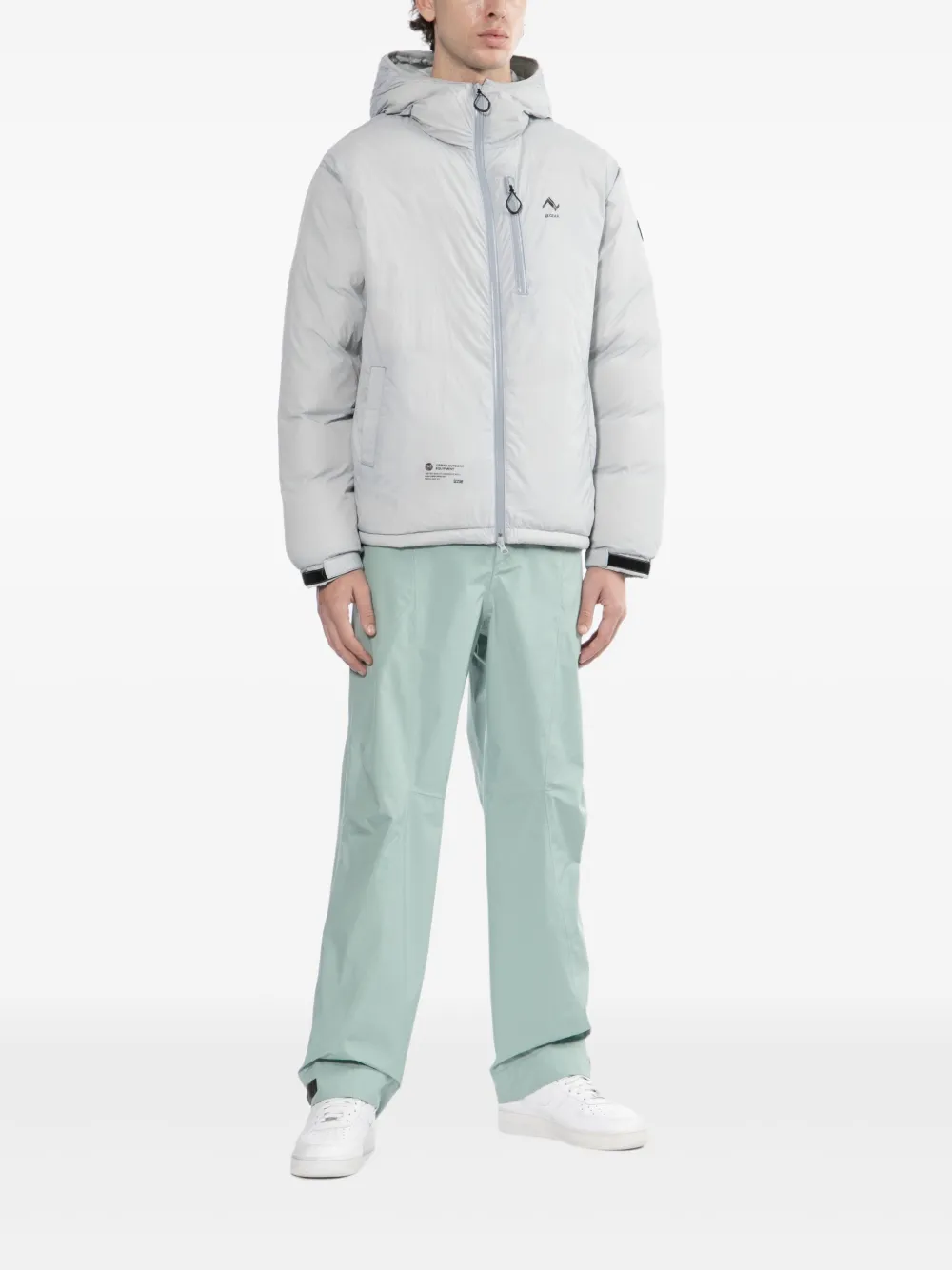 izzue Gefütterte Jacke mit Logo-Print | Daunenjacken | Image 2