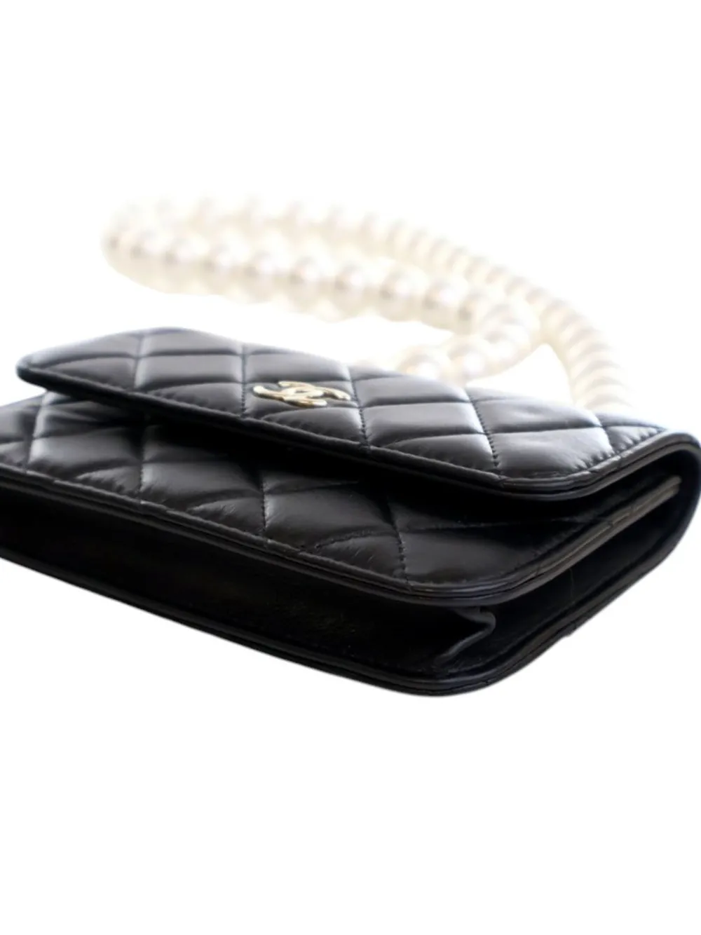 CHANEL Pre-Owned 2020 Quilted Lambskin Maxi Pearls Clutch With Chain crossbody bag | Pre-Owned | Image 2