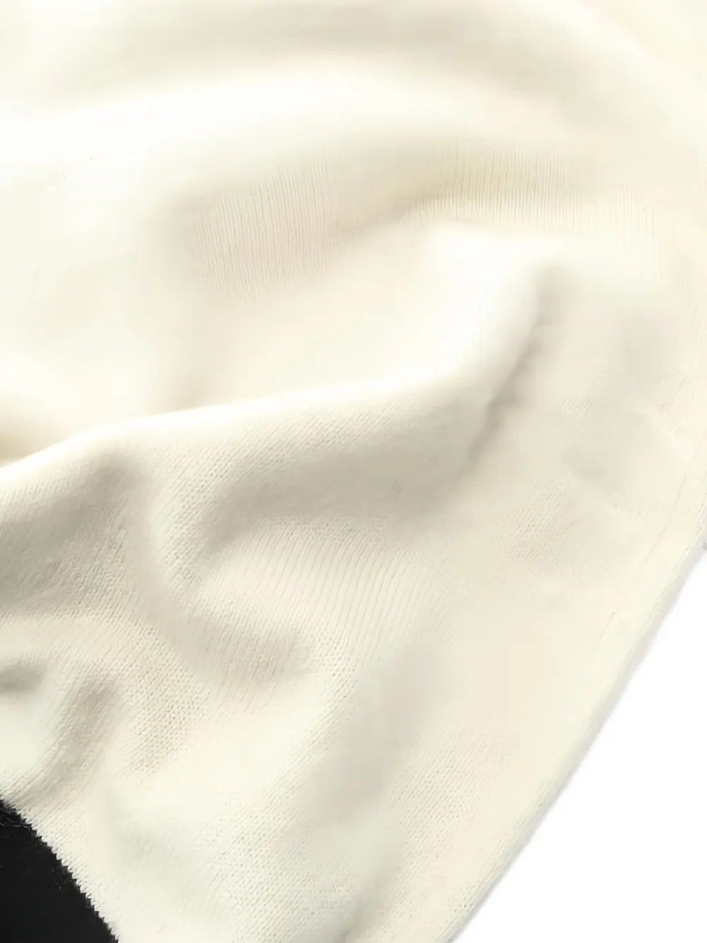 Pre-owned Chanel Cashmere Scarf In Black