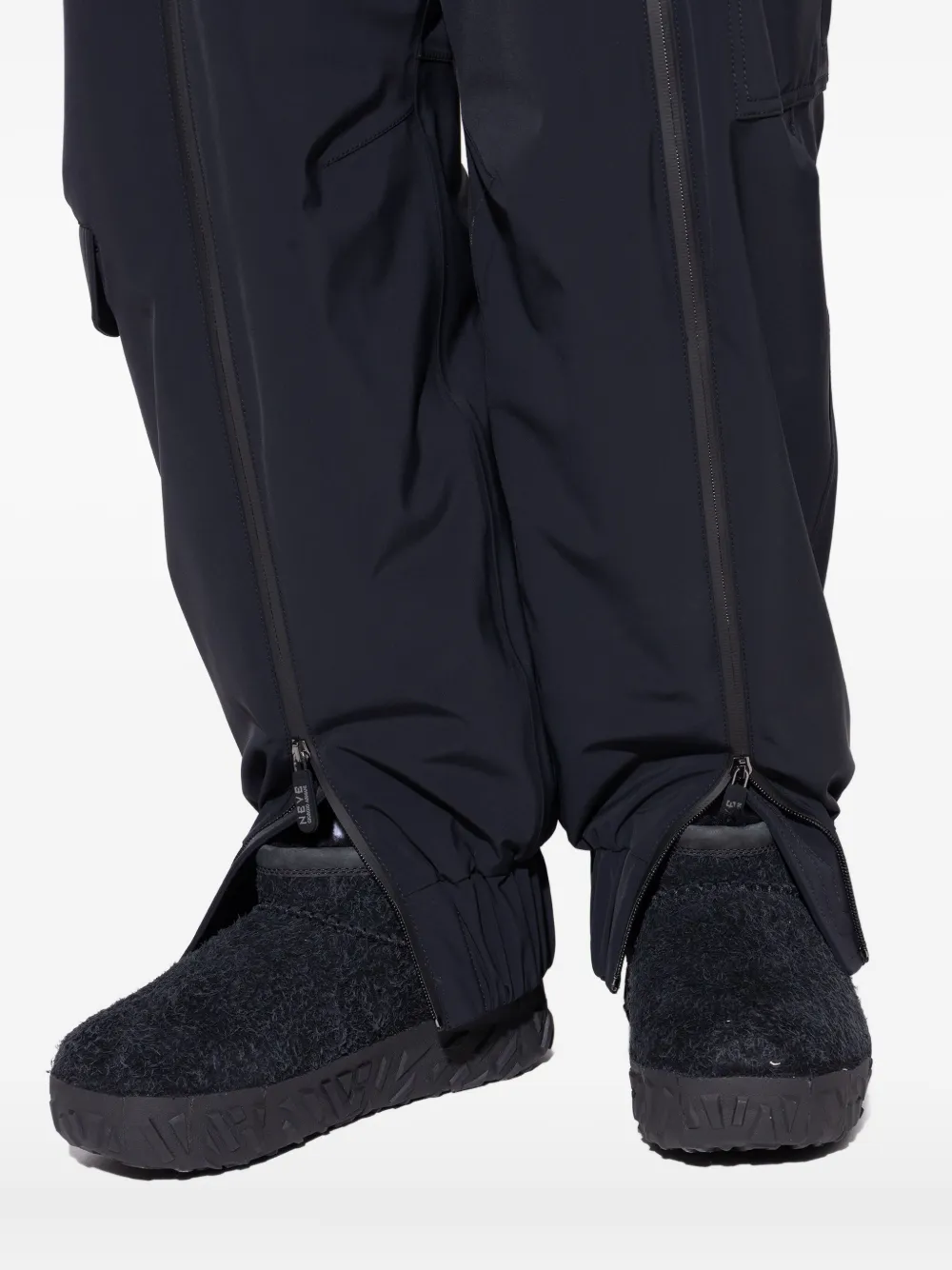 UGG Classic Ultra Mini Wrap laarzen met zool met textuur Zwart