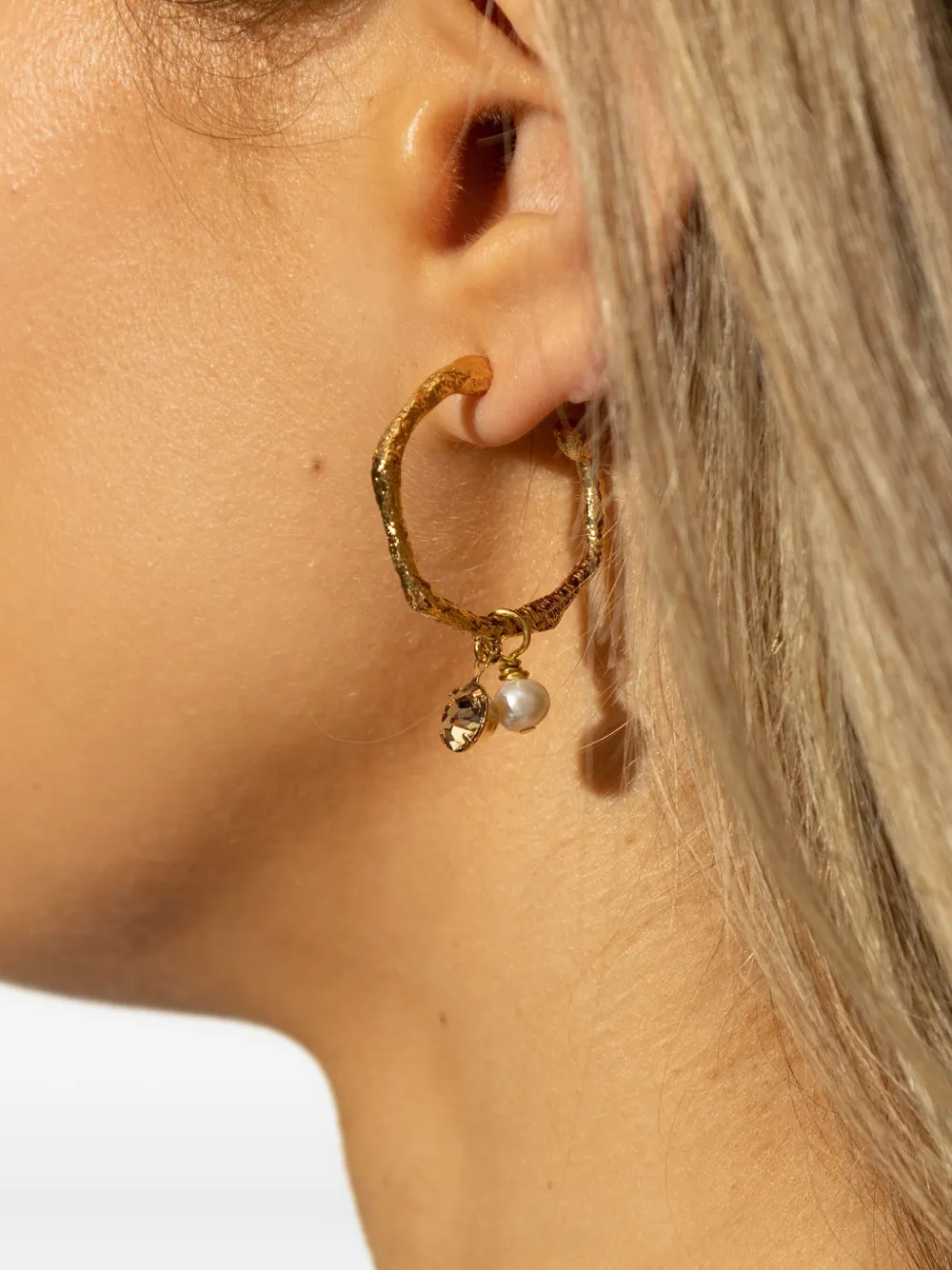 Forte Forte heart-charm hoop earrings | Image 2