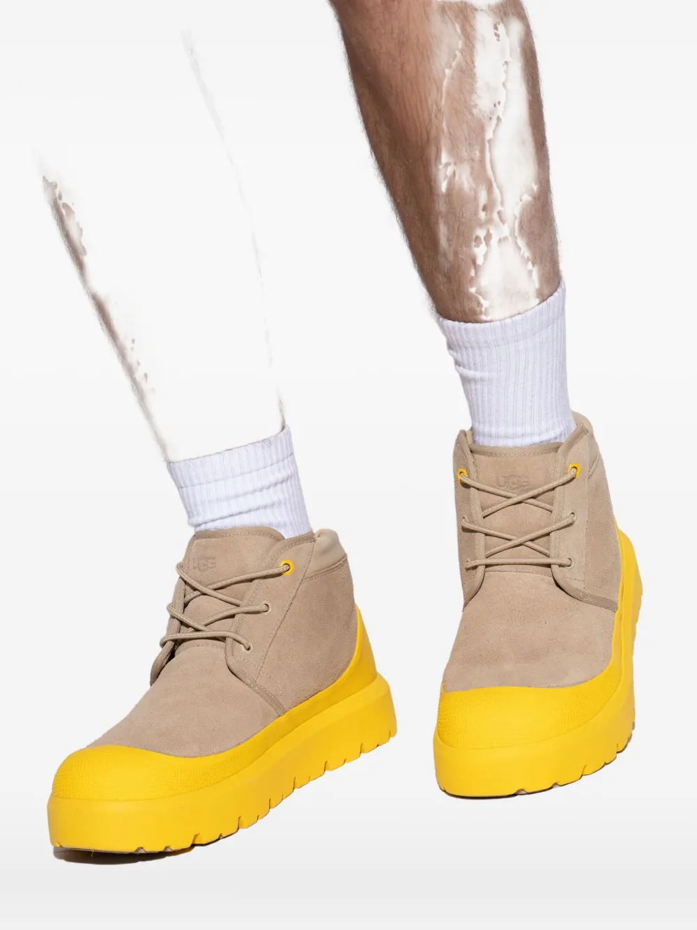 UGG Neumel suède veterlaarzen Beige