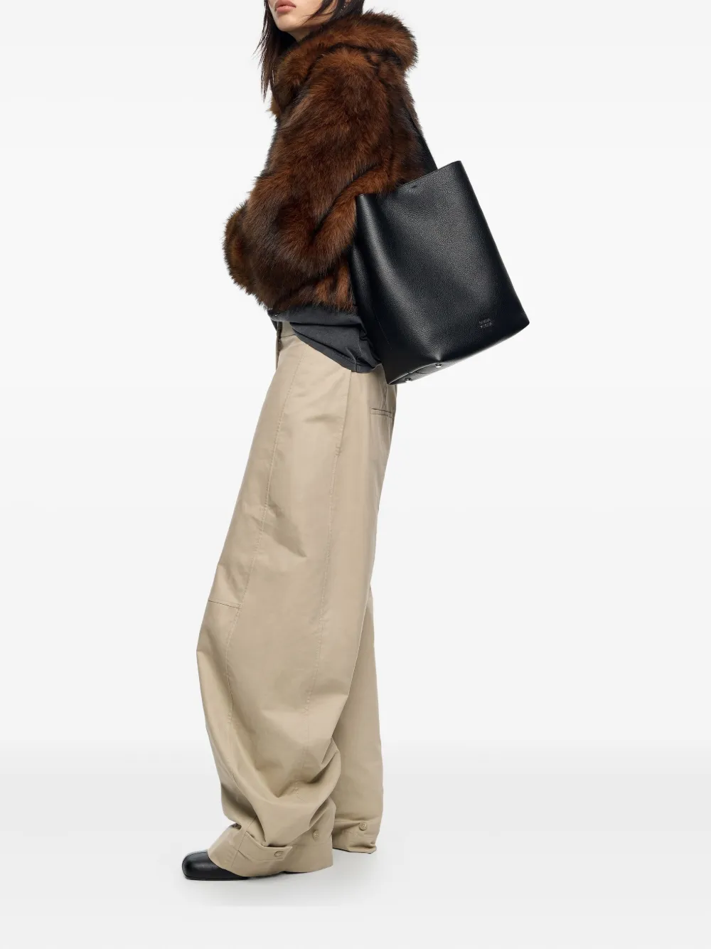Bimba Y Lola Large Carlino Buckle-detail Leather Shoulder Bag In Black