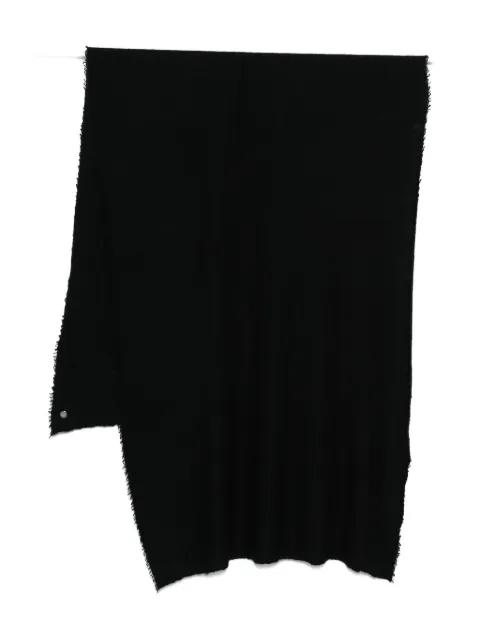 Faliero Sarti mascada deshilachada