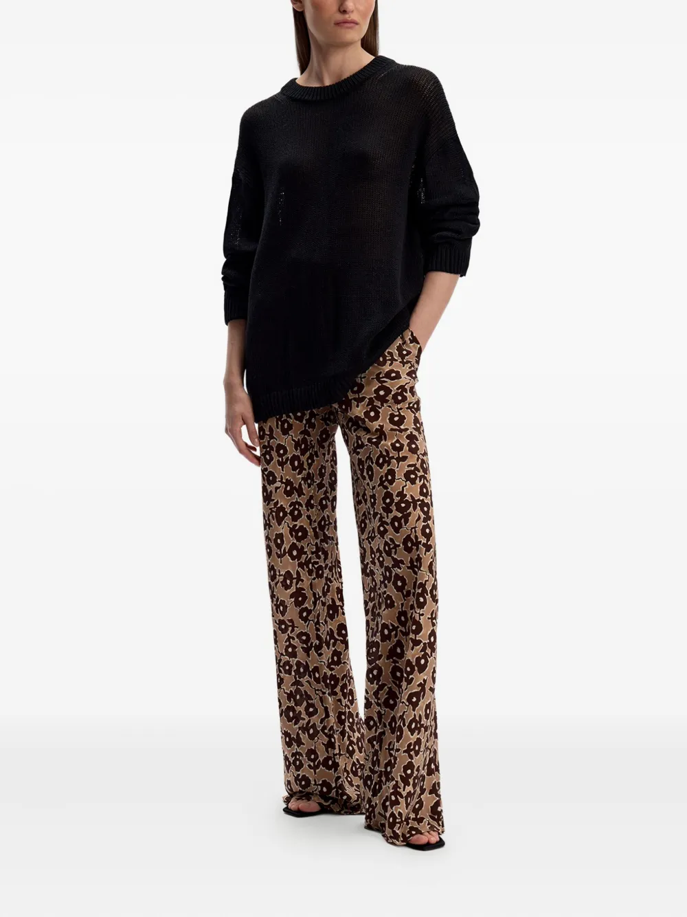 12 STOREEZ Broek met bloemenprint Beige