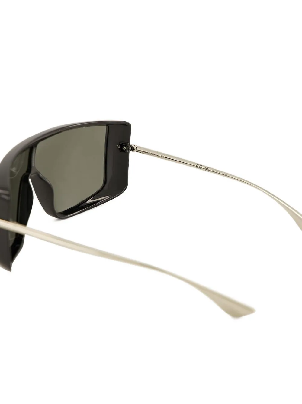 Alexander Mcqueen Shield-frame Sunglasses In Black